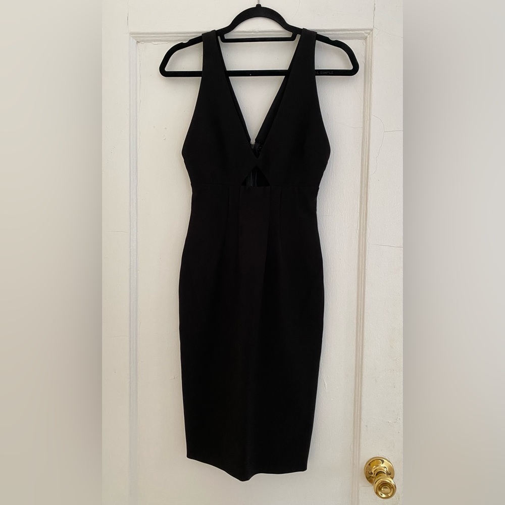 Alice + Olivia Black Sheath Cocktail Dress Sample